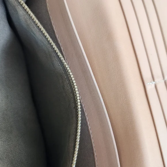 Fendi Long wallet. Gorgeous tan and cappuccino colors. - Picture 3 of 16